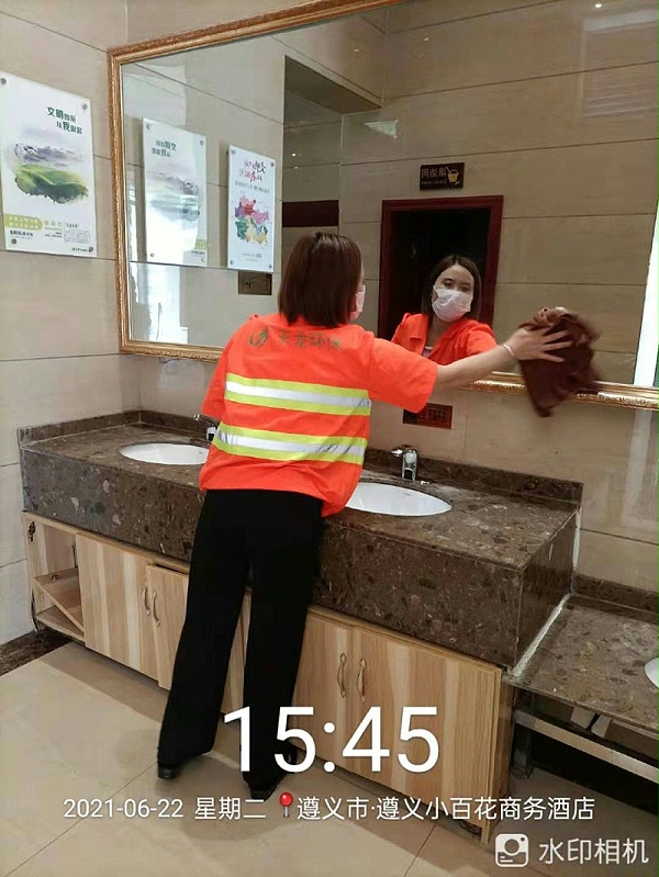 公厕服务-乐冠体育环保
