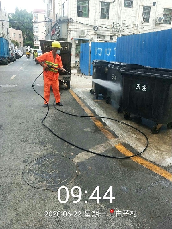 环卫垃圾桶清洁-乐冠体育环保