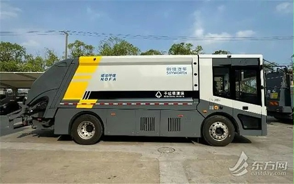 乐冠体育环保：像公交车一样的垃圾清运车