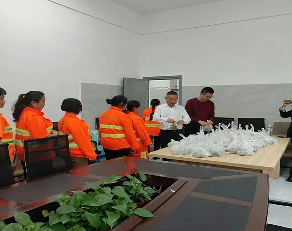 乐冠体育环保：粽情端午