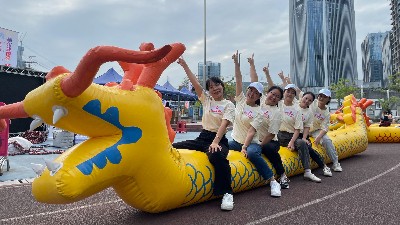 乐冠体育环保：公司巾帼英雄奋战街道组织的趣味运动会（3）