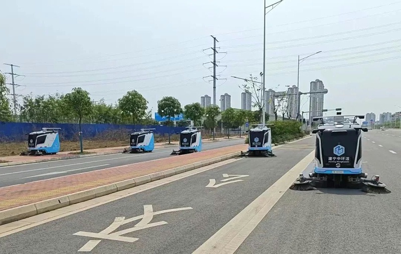 乐冠体育环保：南宁市启动无人驾驶环卫清扫试点工作